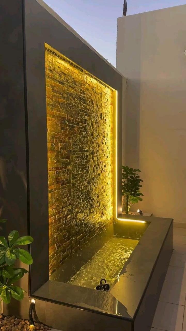 Cascading Water Feature 4
